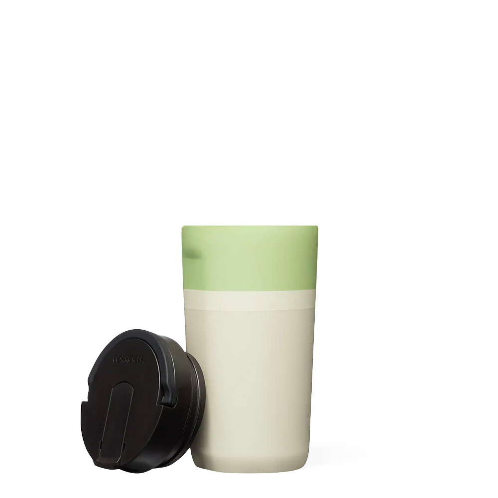 star-warstm-kids-cup-e0 0b29a0bde323--grogu-kids-cup-product-lid-off.png