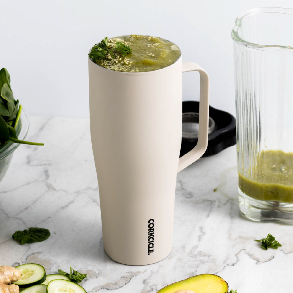 cold-cup-xl-o6 588f4a27c4cf--2230CLT-lifestyle.jpg